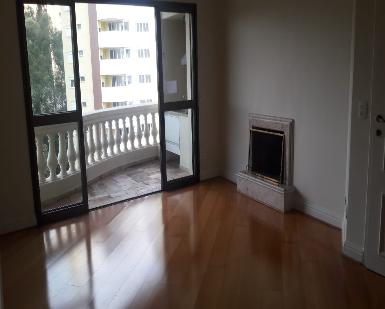 Apartamento à venda com 3 quartos, 100m² - Foto 2