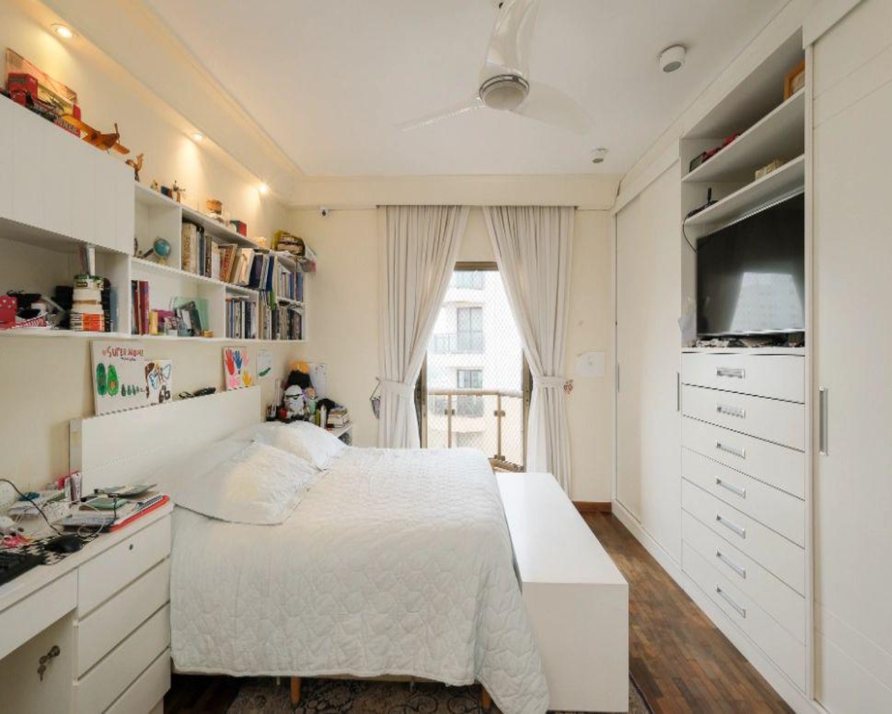 Apartamento à venda com 4 quartos, 270m² - Foto 30