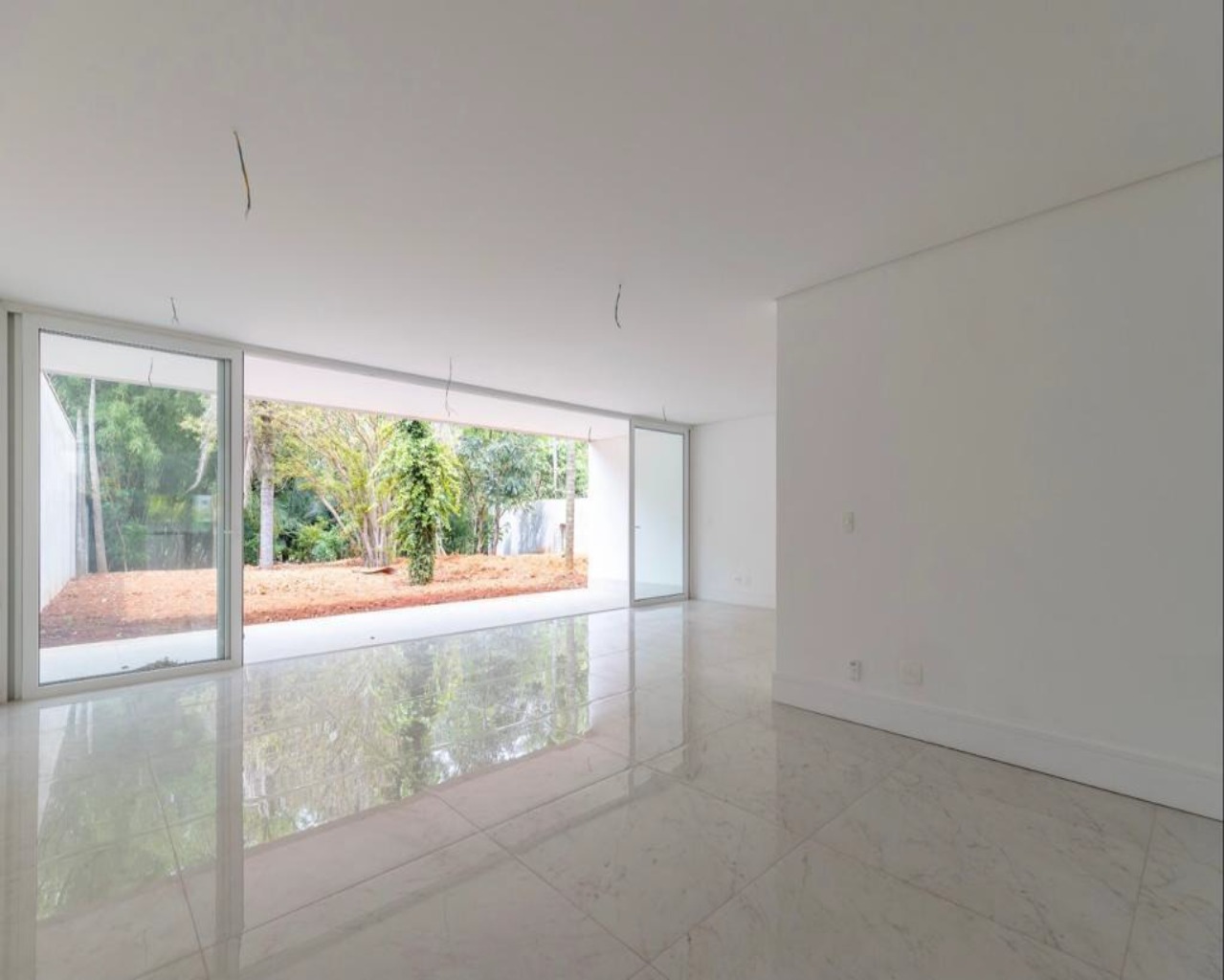 Casa de Condomínio à venda com 4 quartos, 770m² - Foto 1