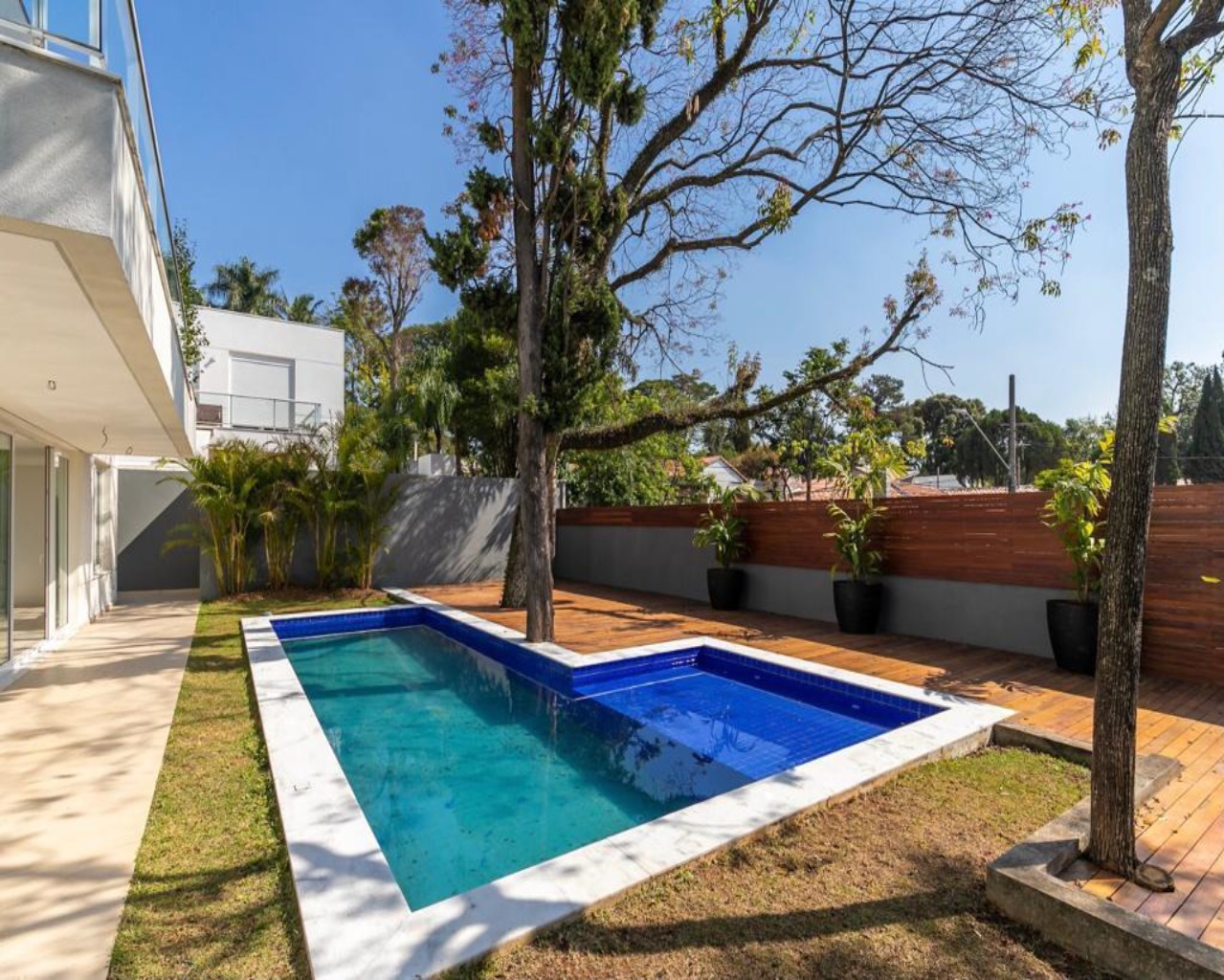 Casa de Condomínio à venda com 4 quartos, 786m² - Foto 2