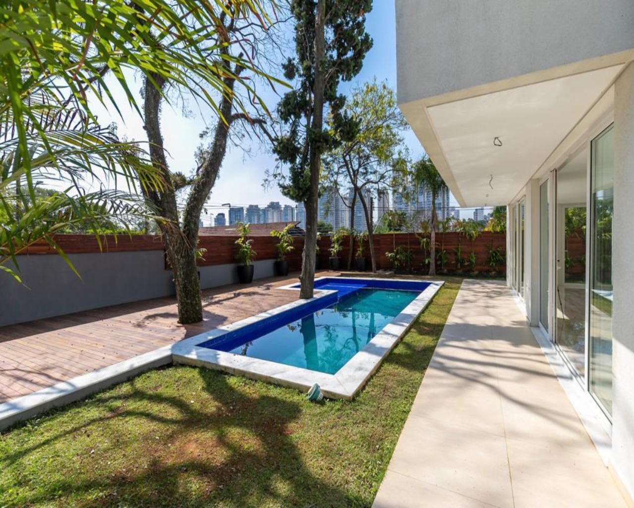 Casa de Condomínio à venda com 4 quartos, 786m² - Foto 10