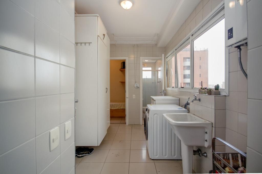 Apartamento à venda com 4 quartos, 195m² - Foto 19