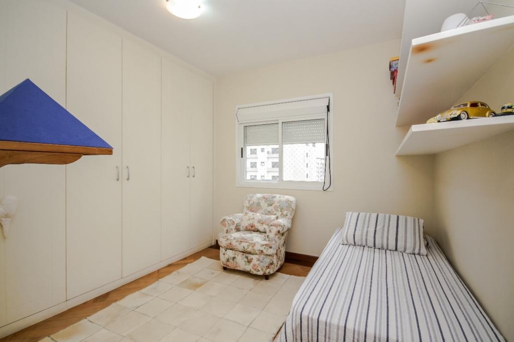 Apartamento à venda com 4 quartos, 195m² - Foto 21