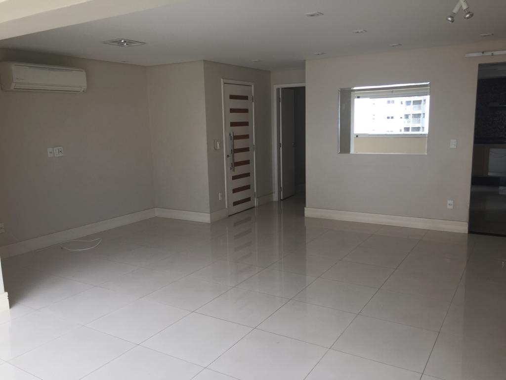 Apartamento à venda com 4 quartos, 172m² - Foto 2