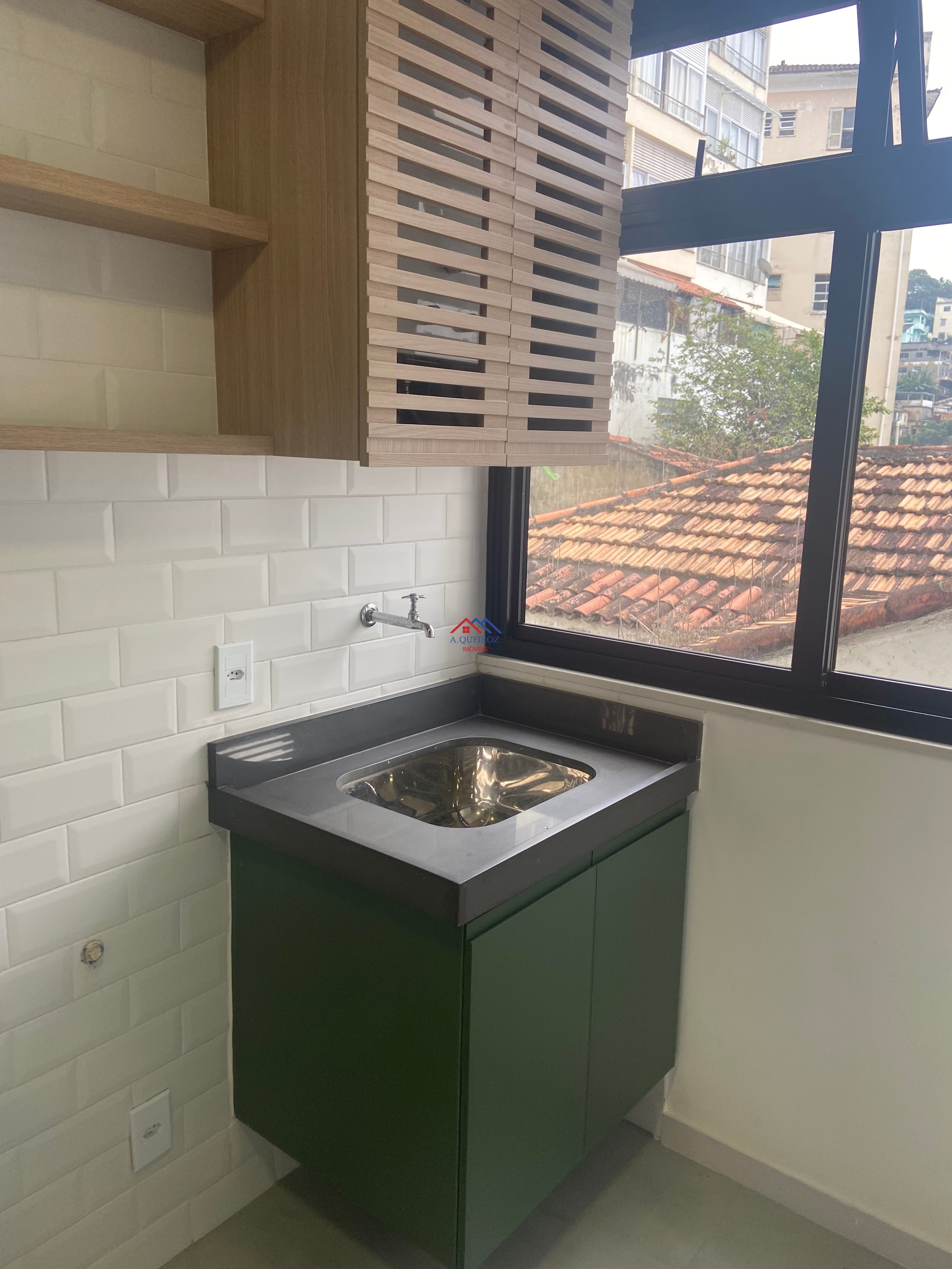 Apartamento à venda com 2 quartos, 64m² - Foto 13