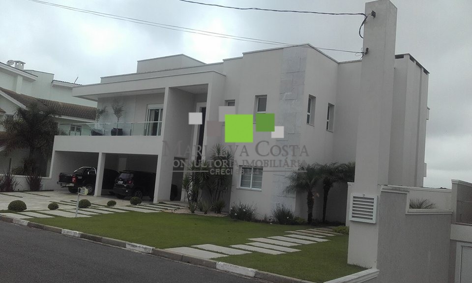 Casa à venda com 6 quartos, 600m² - Foto 1