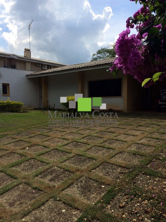 Casa à venda com 4 quartos - Foto 1