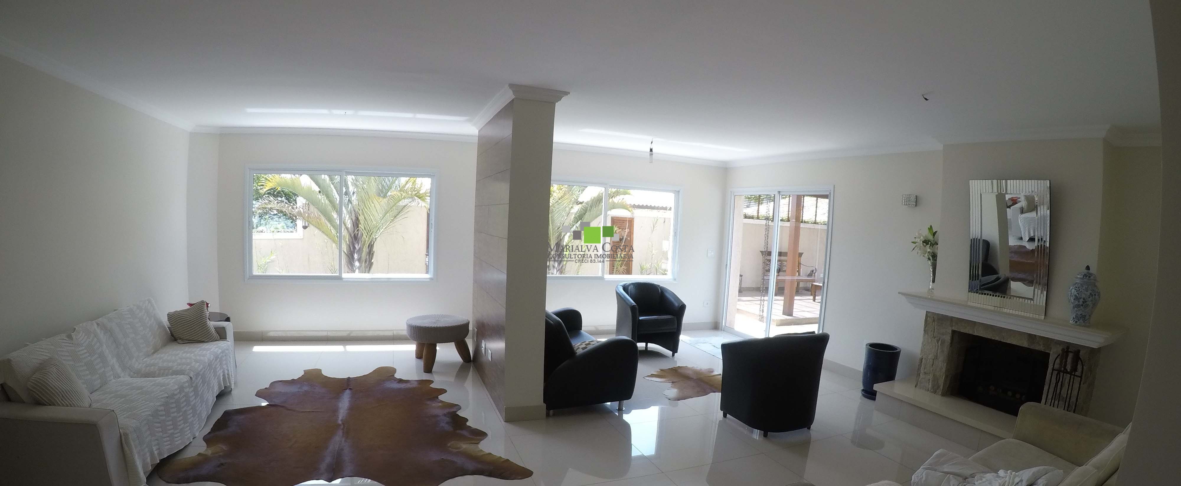 Casa à venda com 5 quartos, 300m² - Foto 2