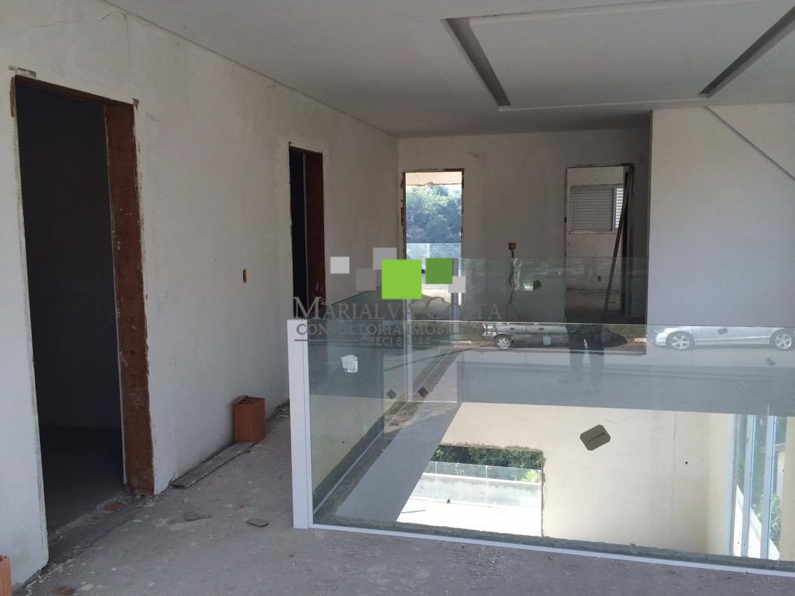 Casa à venda com 4 quartos, 450m² - Foto 13