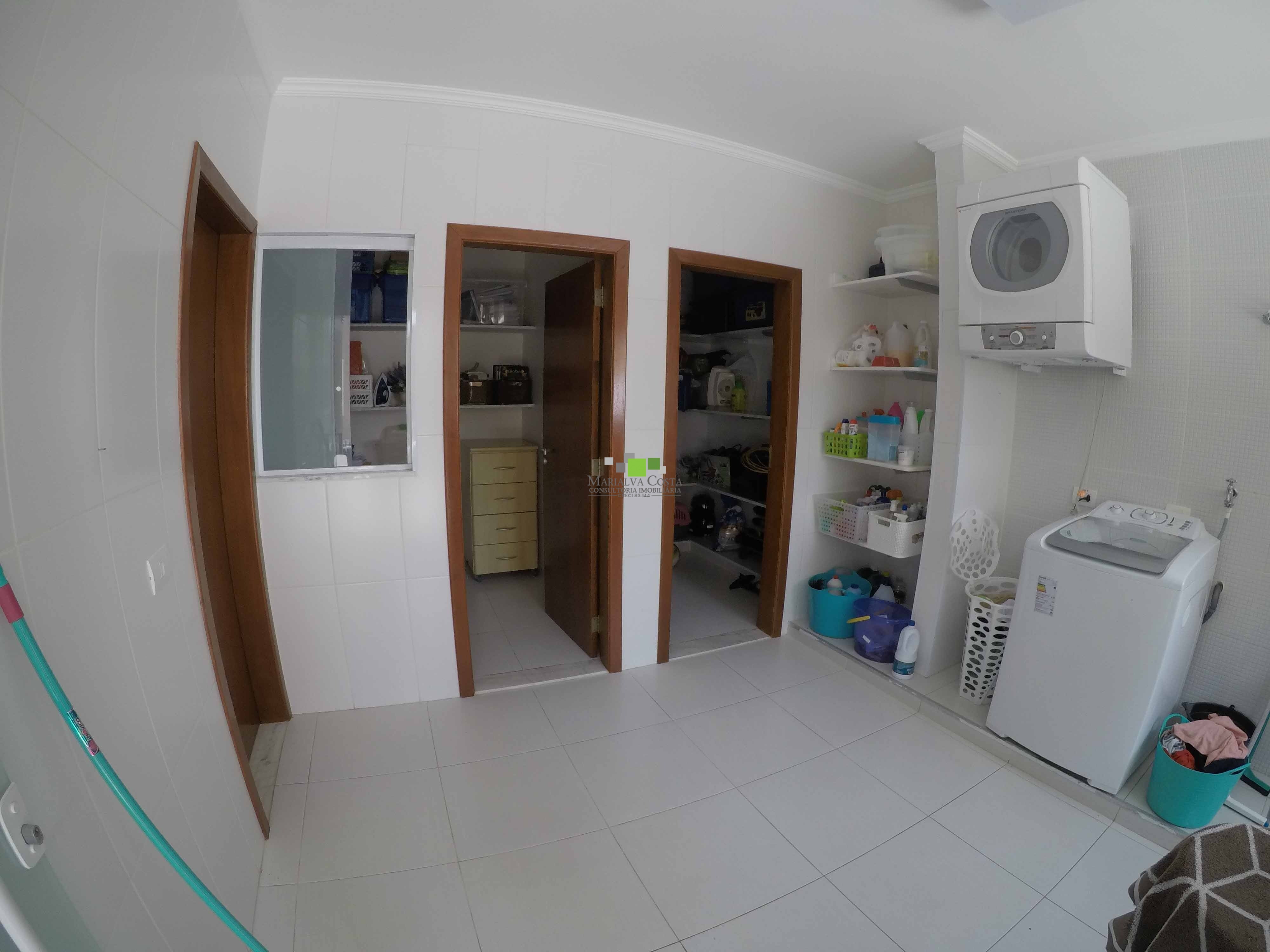 Casa à venda com 5 quartos, 300m² - Foto 6