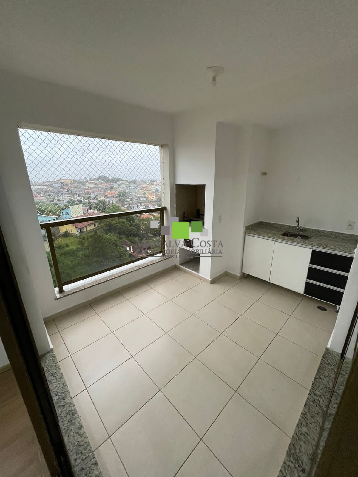 Apartamento à venda com 3 quartos, 100m² - Foto 1