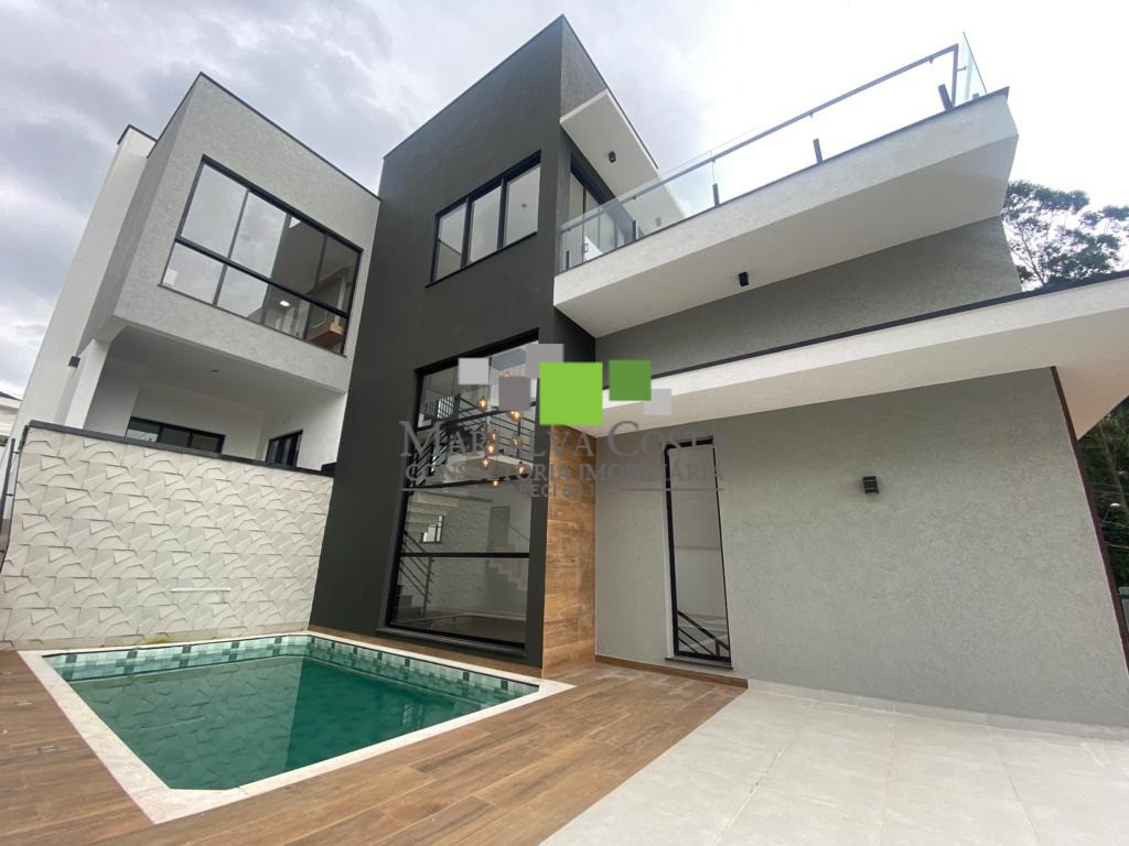 Casa à venda com 3 quartos, 283m² - Foto 1