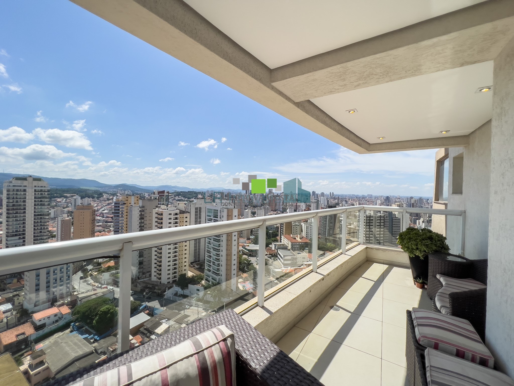 Apartamento à venda com 4 quartos, 278m² - Foto 9