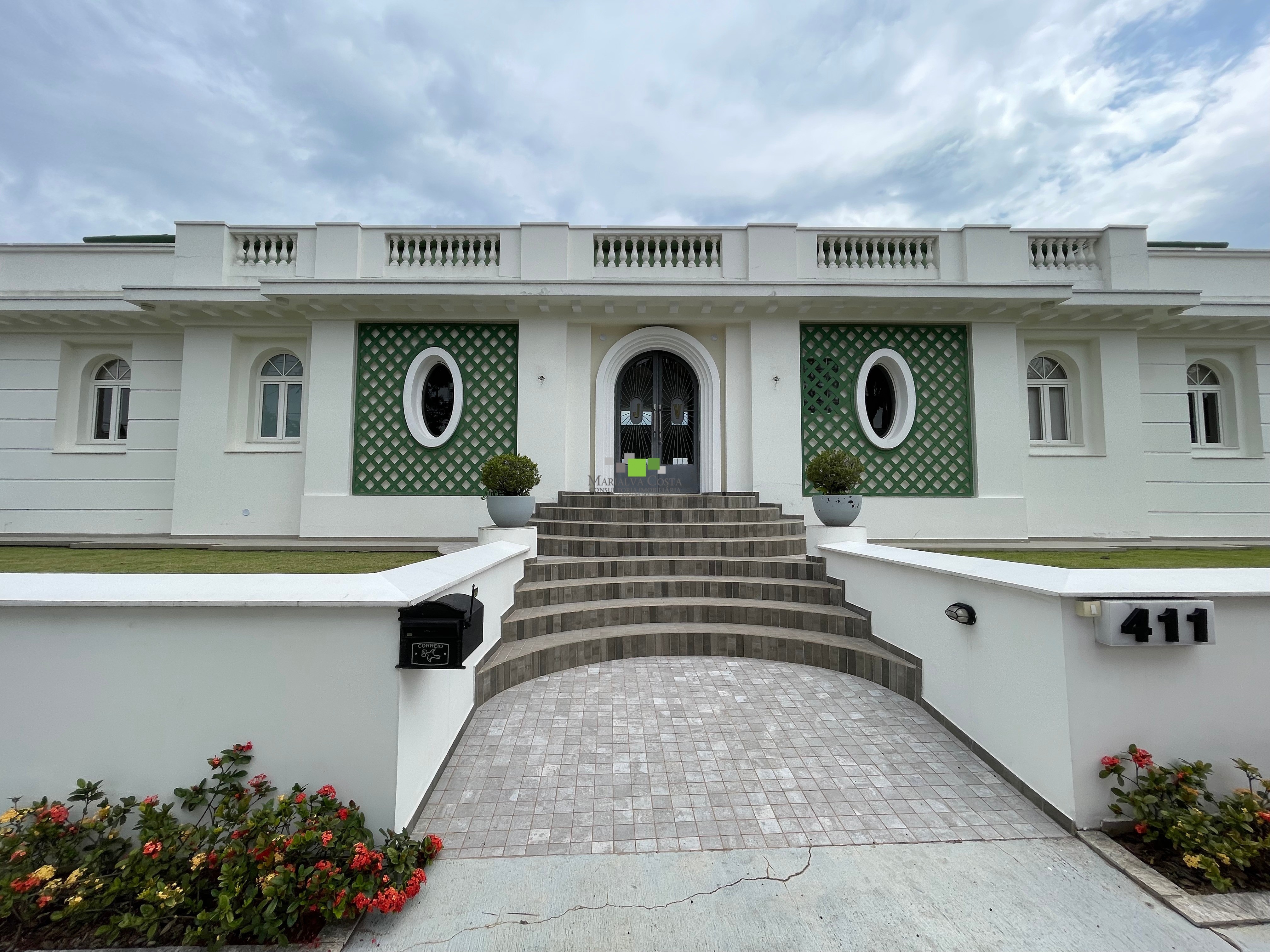 Casa à venda e aluguel com 4 quartos - Foto 1