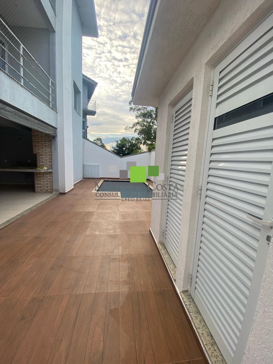 Casa, 4 quartos, 246 m² - Foto 2