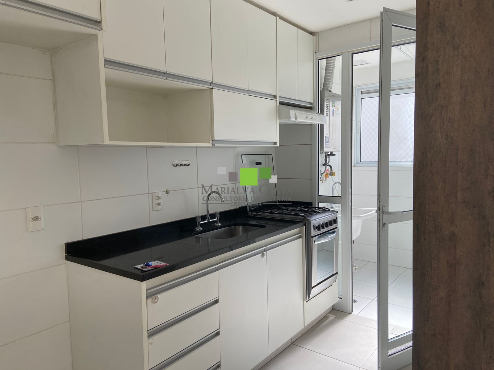 Apartamento à venda e aluguel com 2 quartos - Foto 3