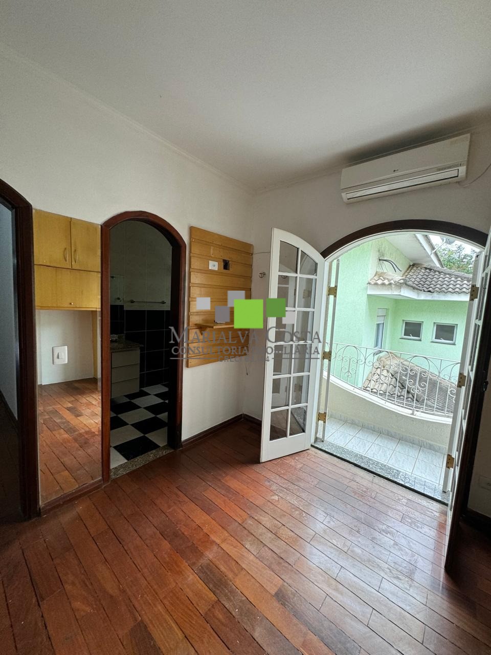 Casa à venda com 6 quartos, 280m² - Foto 36