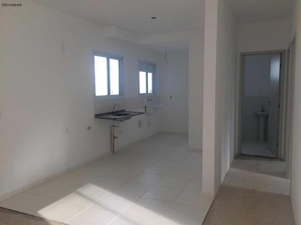 Apartamento à venda com 2 quartos, 61m² - Foto 2