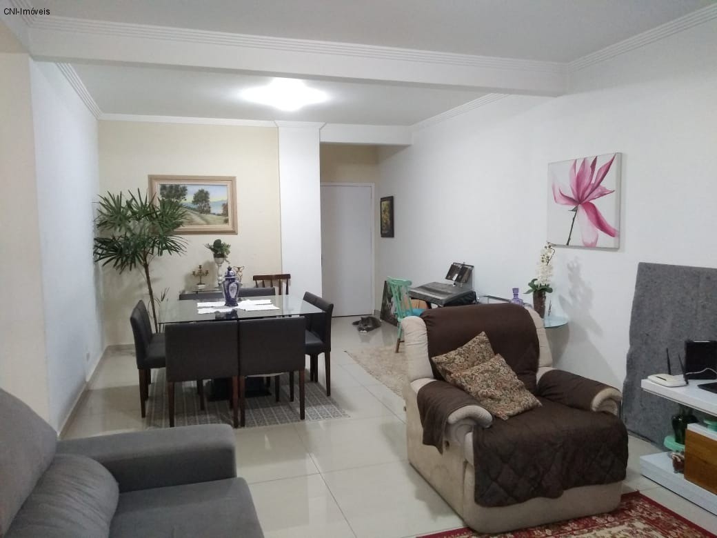 Apartamento à venda com 3 quartos, 140m² - Foto 1