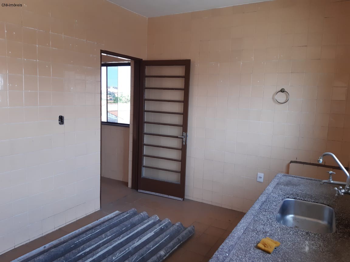 Casa à venda com 3 quartos, 300m² - Foto 15