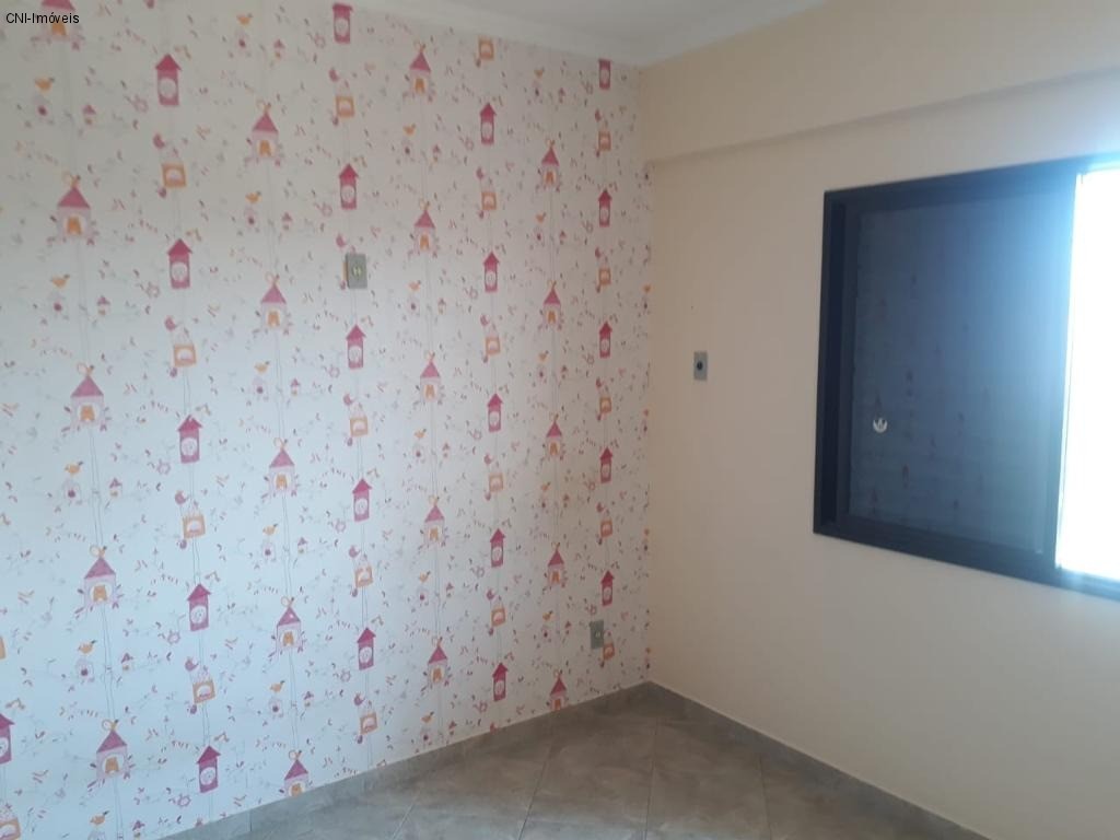 Apartamento à venda com 3 quartos, 137m² - Foto 3