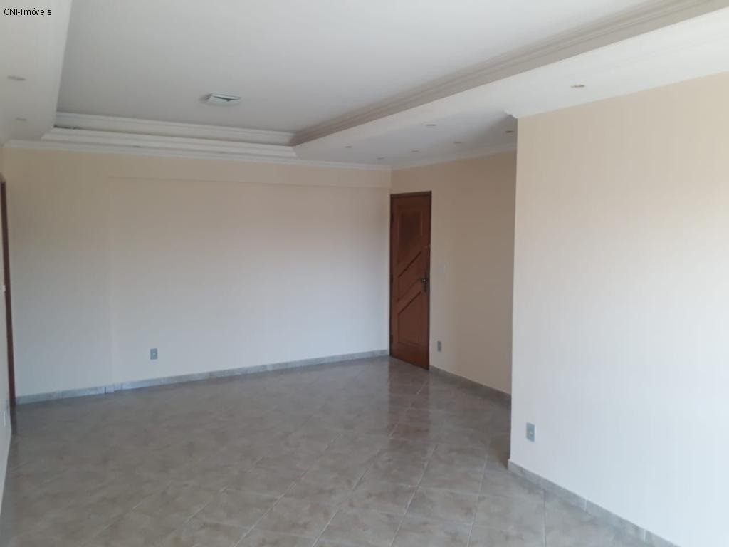 Apartamento à venda com 3 quartos, 137m² - Foto 9