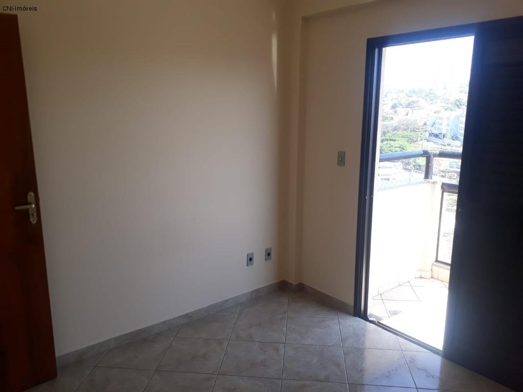 Apartamento à venda com 3 quartos, 137m² - Foto 10