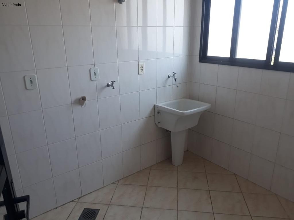 Apartamento à venda com 3 quartos, 137m² - Foto 15