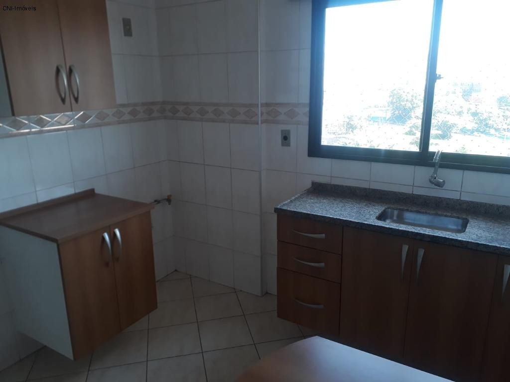 Apartamento à venda com 3 quartos, 137m² - Foto 18