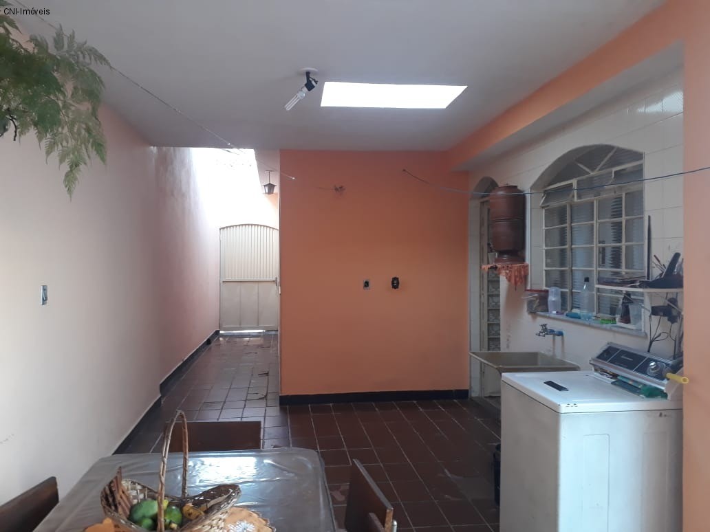 Casa à venda com 3 quartos, 198m² - Foto 10