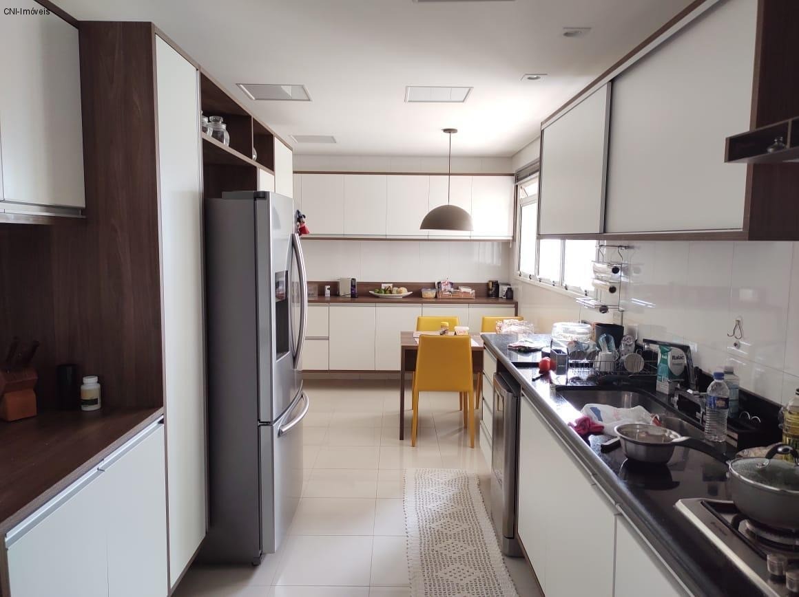 Apartamento à venda com 3 quartos, 243m² - Foto 20