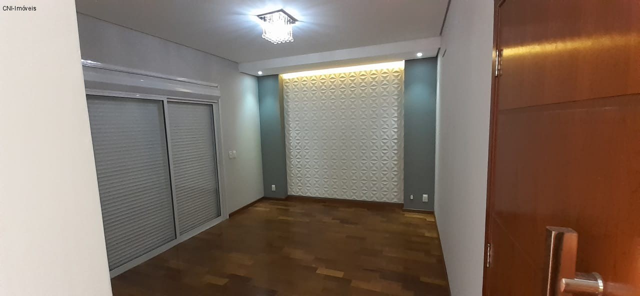 Casa à venda com 4 quartos, 400m² - Foto 3