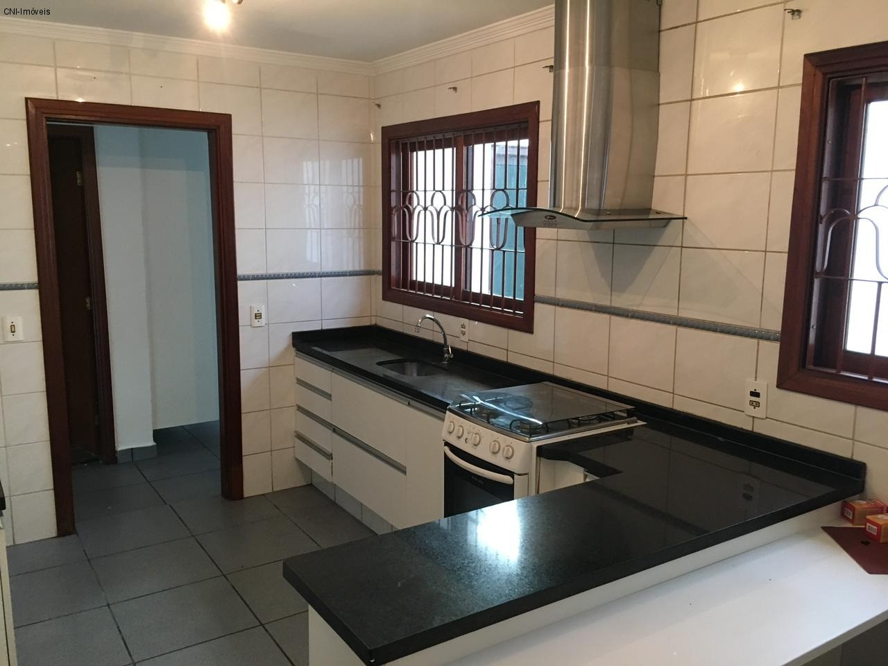 Casa à venda com 3 quartos, 308m² - Foto 12