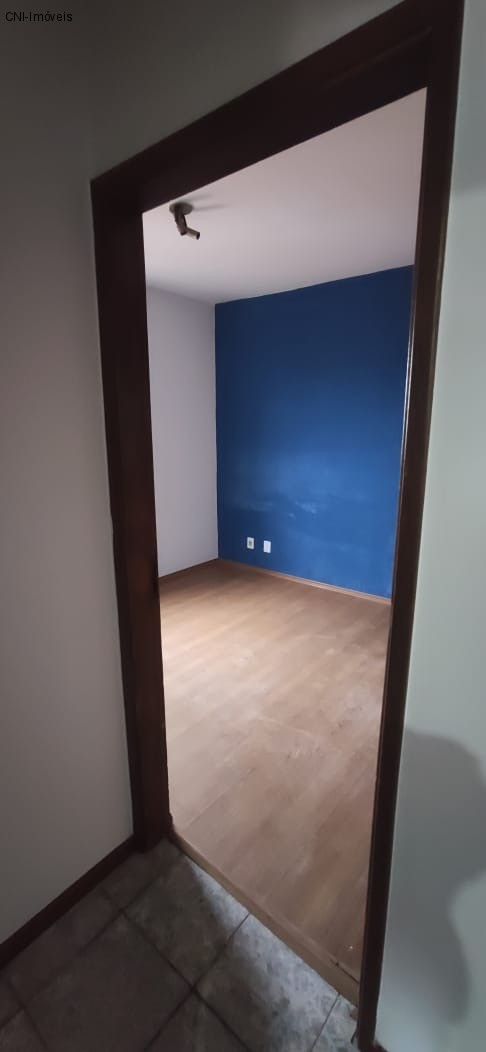 Apartamento à venda com 3 quartos, 80m² - Foto 2
