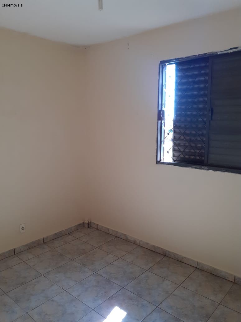 Apartamento à venda com 2 quartos, 47m² - Foto 2