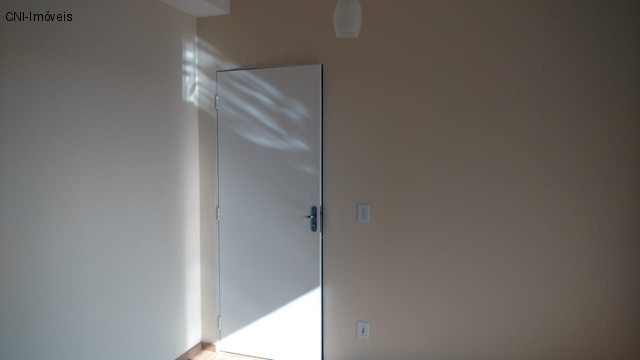 Apartamento à venda com 2 quartos, 51m² - Foto 2