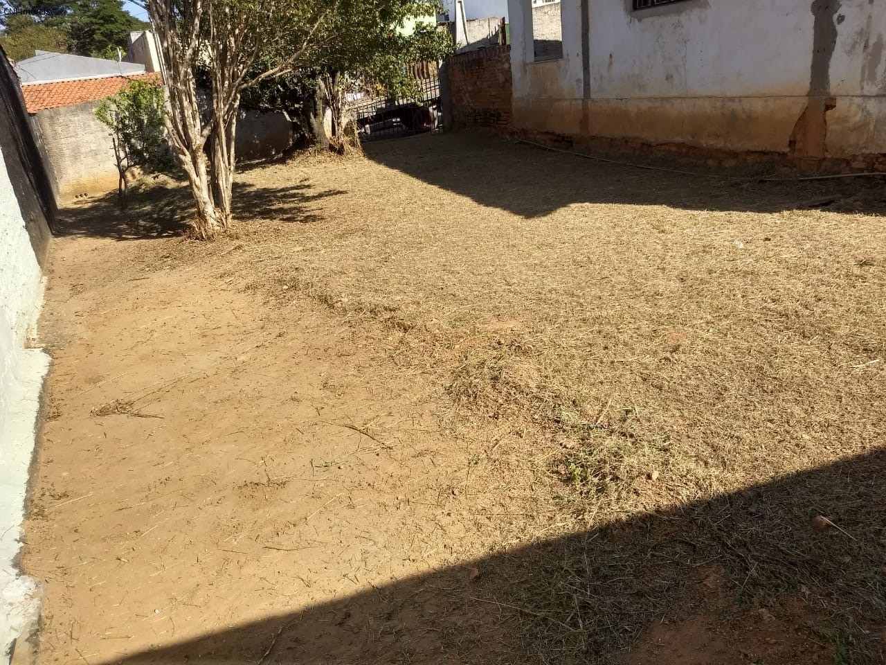 Terreno à venda com 3 quartos, 360m² - Foto 9