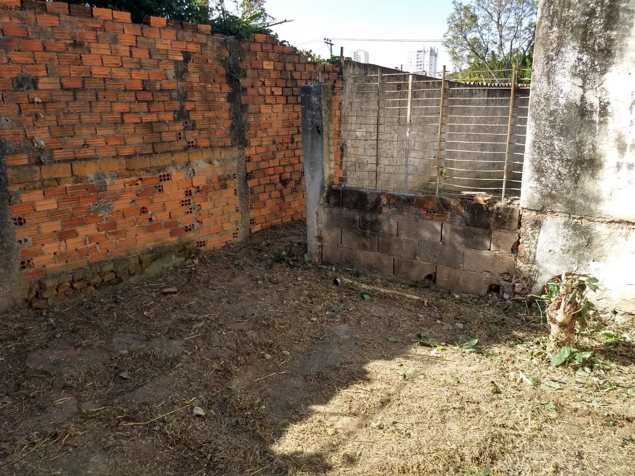 Terreno à venda com 3 quartos, 360m² - Foto 2