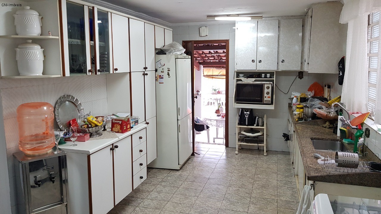 Casa à venda com 3 quartos, 322m² - Foto 43