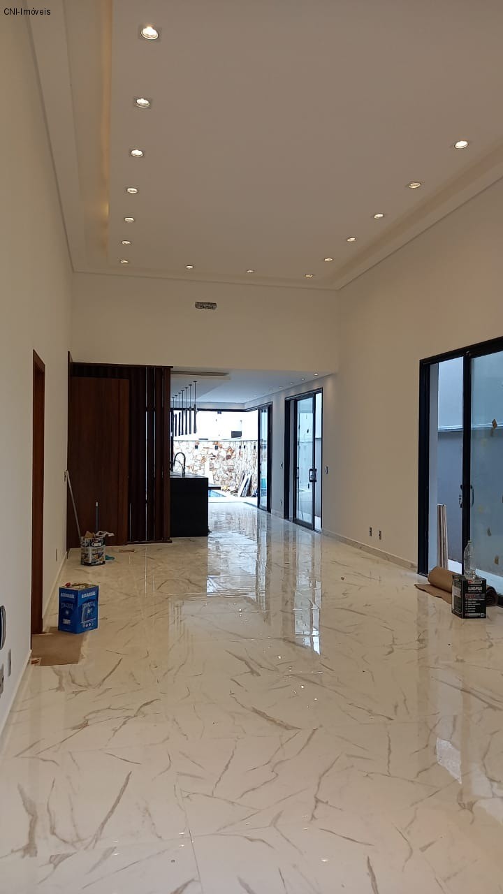 Casa à venda e aluguel com 3 quartos, 205m² - Foto 10