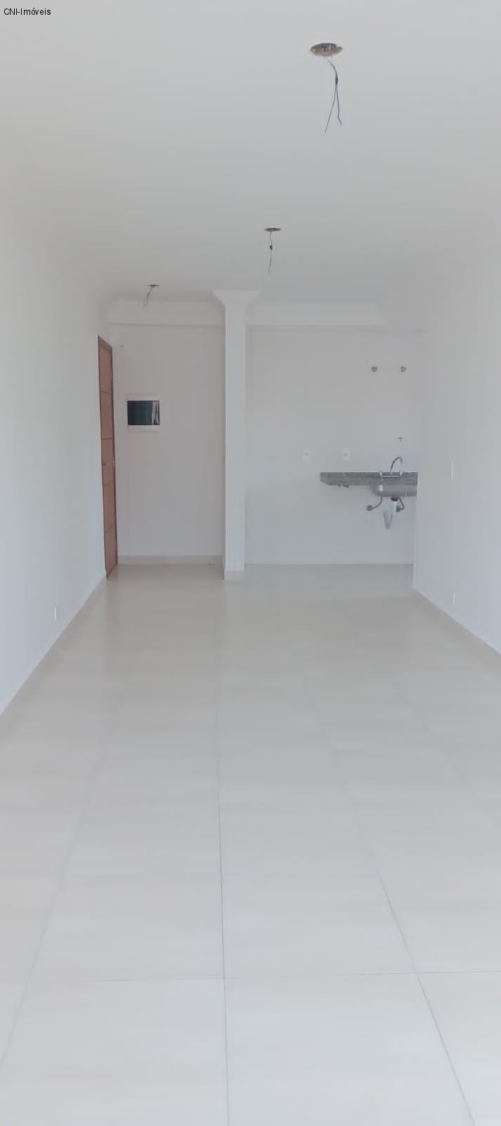 Apartamento à venda com 2 quartos, 64m² - Foto 2