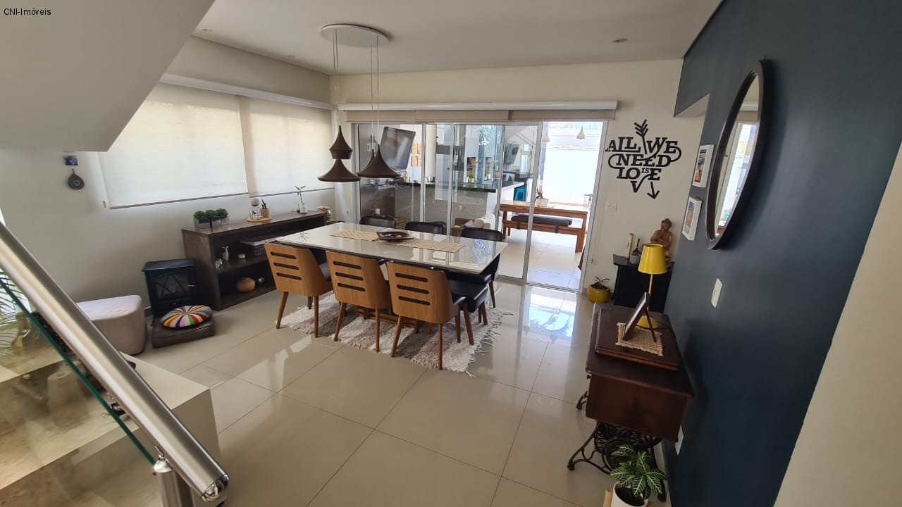 Casa à venda com 3 quartos, 229m² - Foto 11