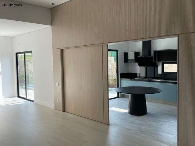 Casa à venda com 3 quartos, 260m² - Foto 9