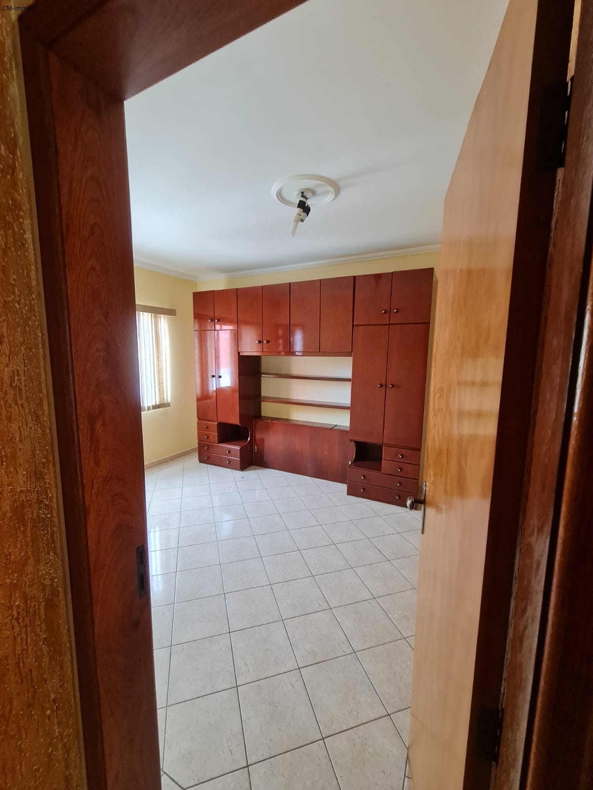 Casa à venda com 3 quartos, 200m² - Foto 2