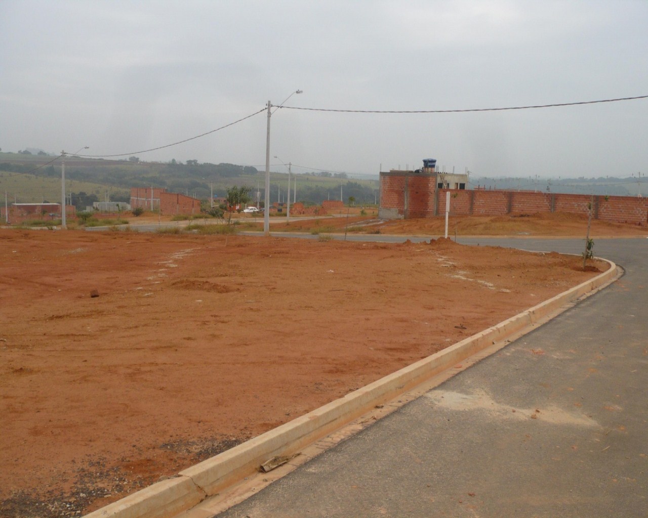 Terreno à venda, 210m² - Foto 1