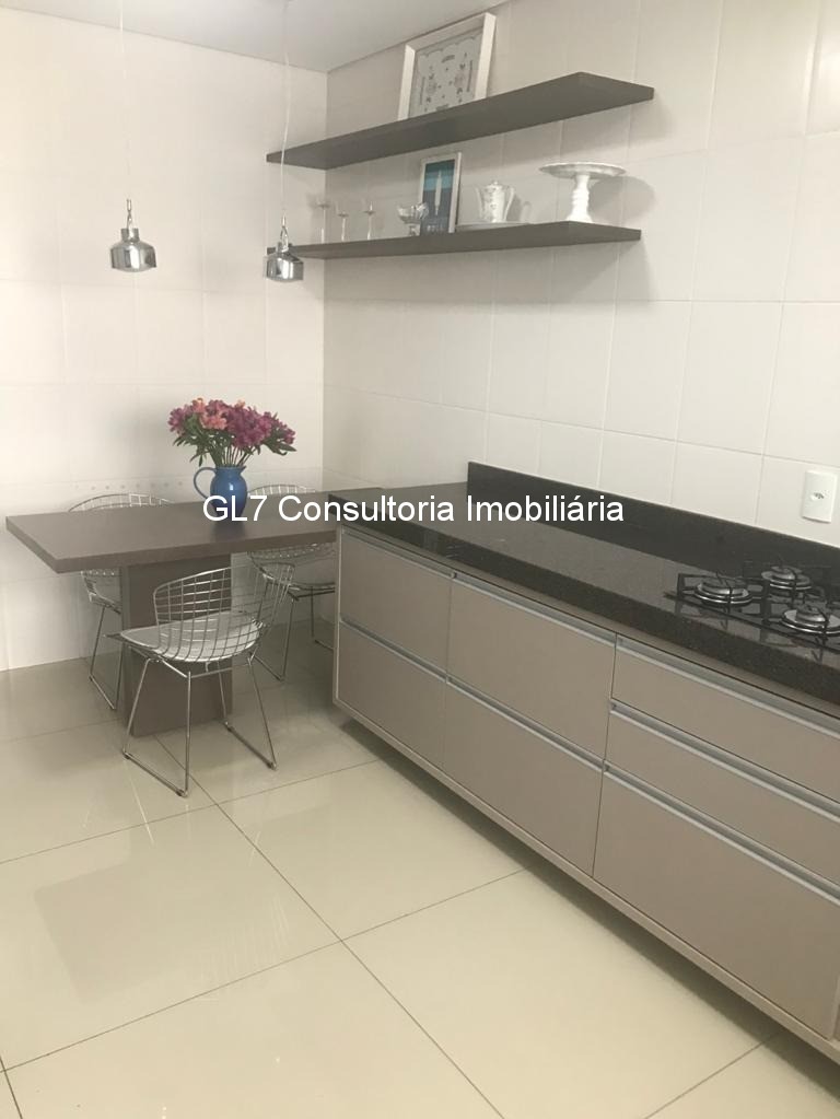 Apartamento à venda com 4 quartos, 188m² - Foto 9