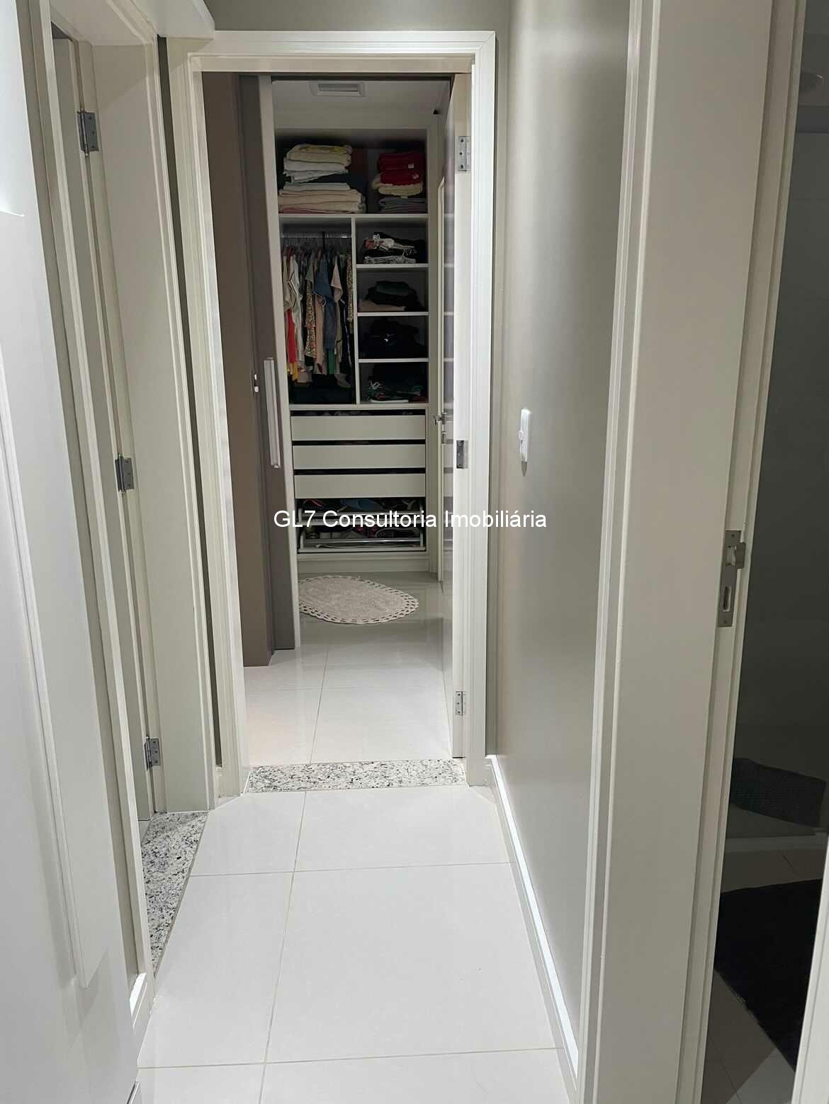 Apartamento à venda com 2 quartos, 70m² - Foto 19