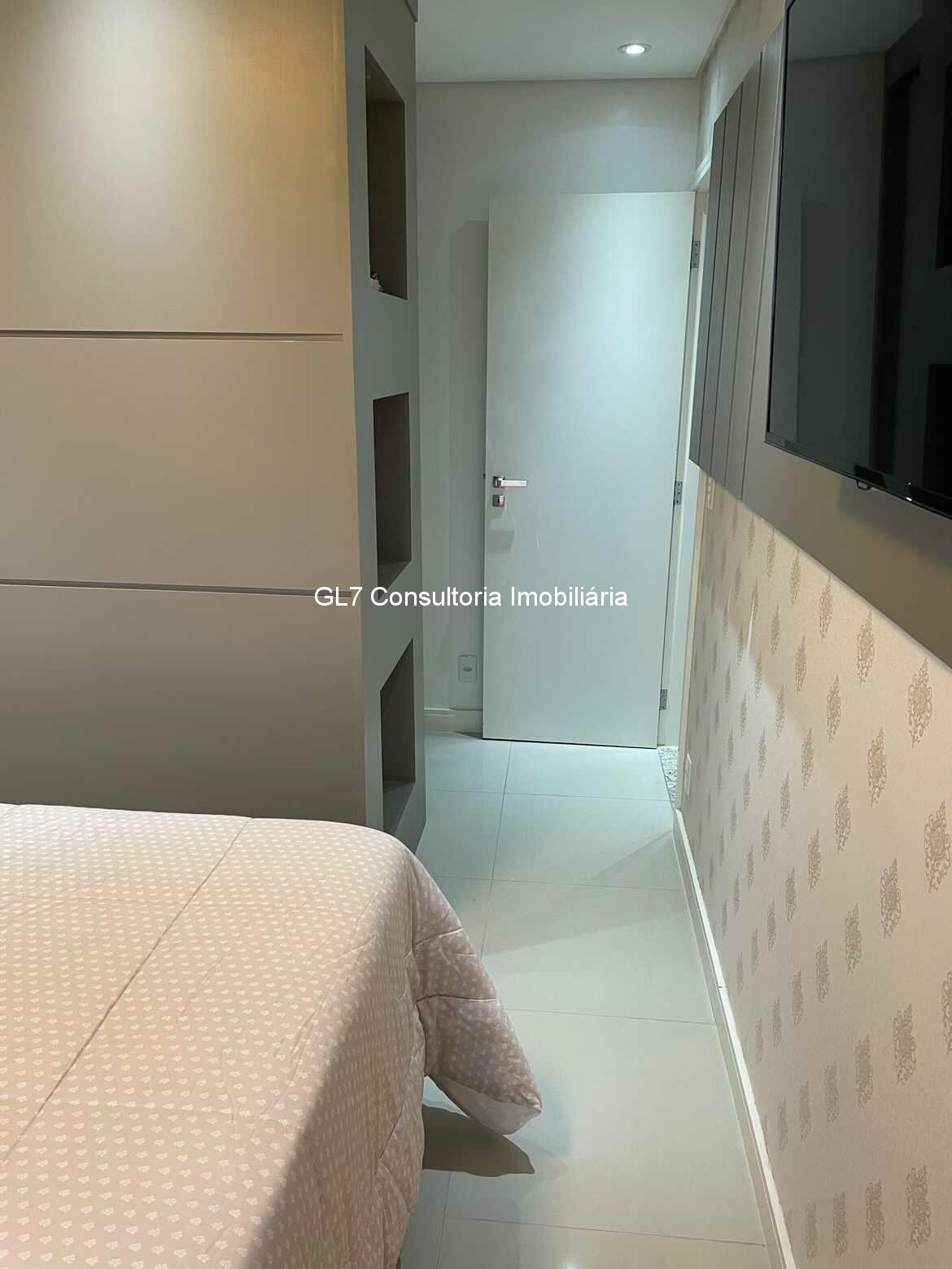 Apartamento à venda com 2 quartos, 70m² - Foto 14