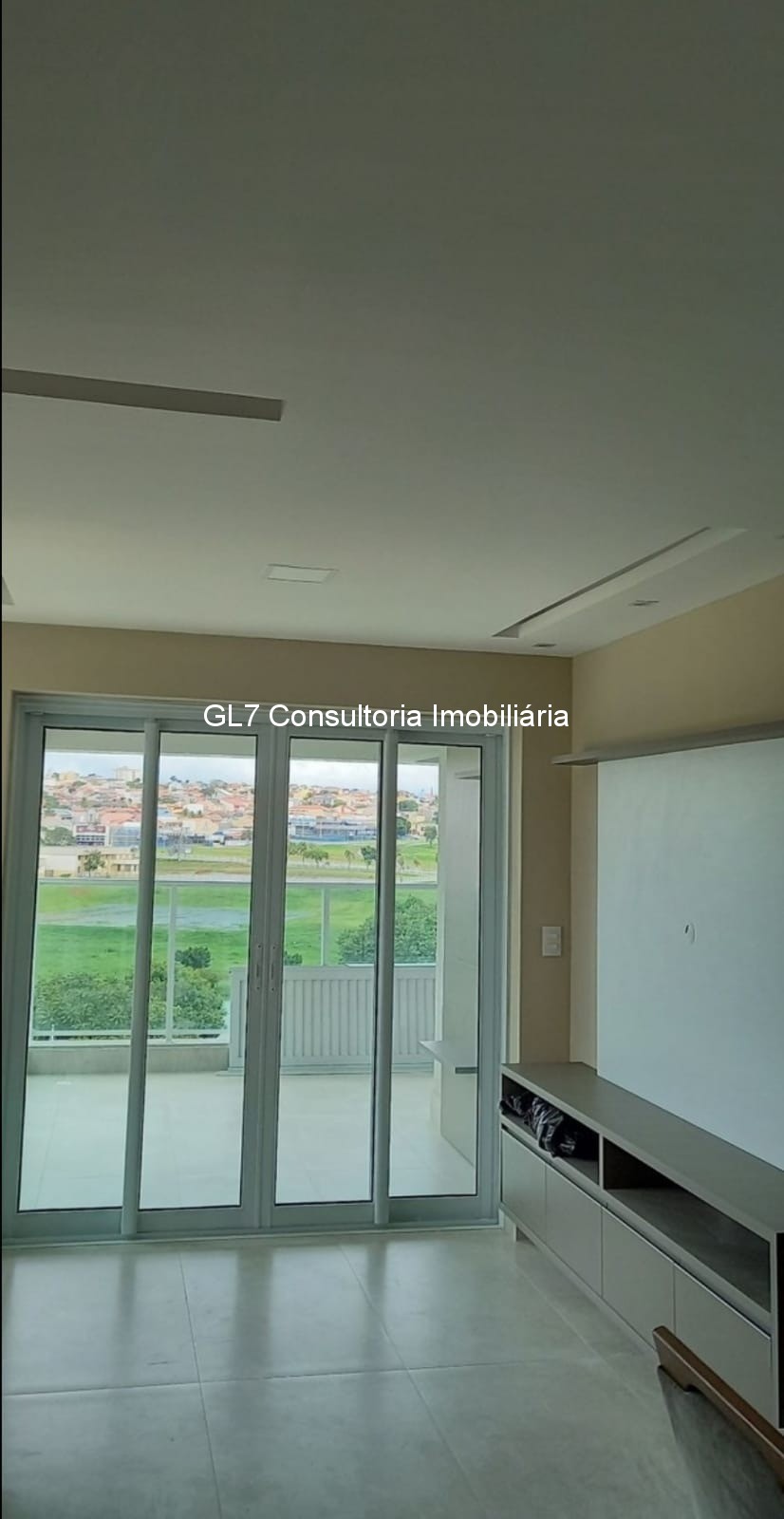 Apartamento à venda com 2 quartos, 82m² - Foto 2