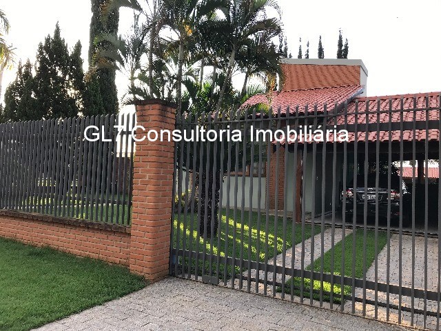 Casa à venda com 5 quartos, 1020m² - Foto 1